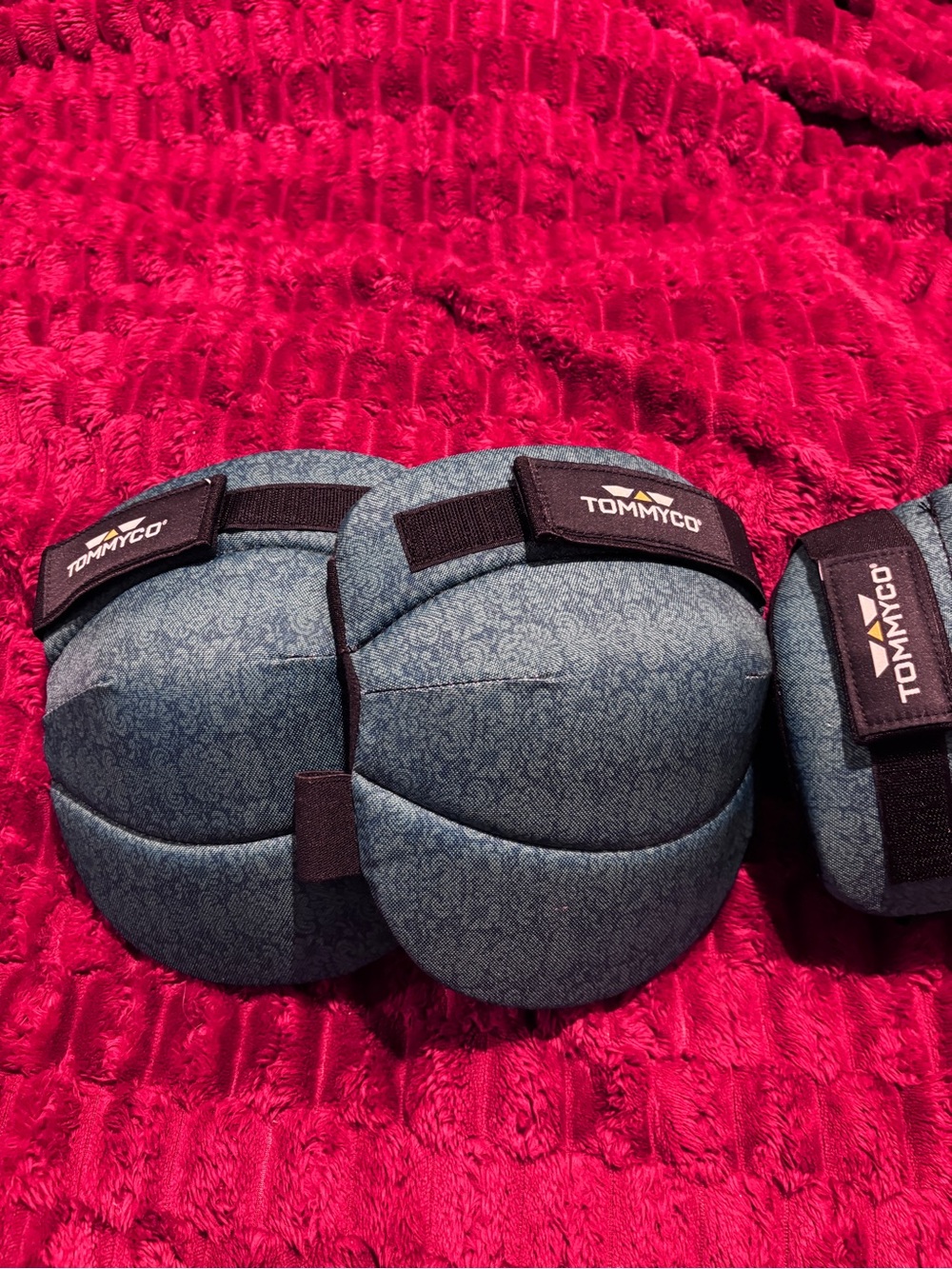 Tommyco Adjustable Workman’s Knee Pads in Blue Pattern Poly Fabric 2 Pair